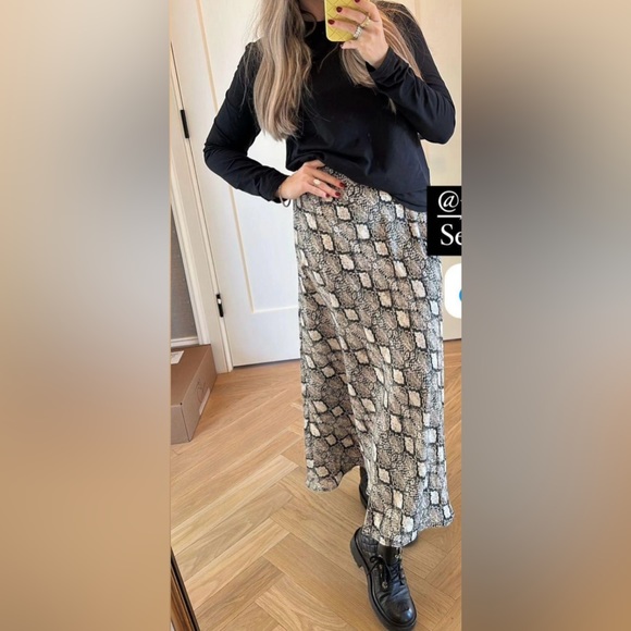 Japparel COSMO SLIP SKIRT - SNAKEPRINT 🔥NWT🔥 - Picture 3 of 3